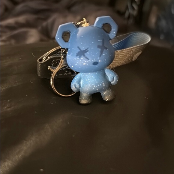 Blue Bear Keychain with Strap - Picture 3 of 3